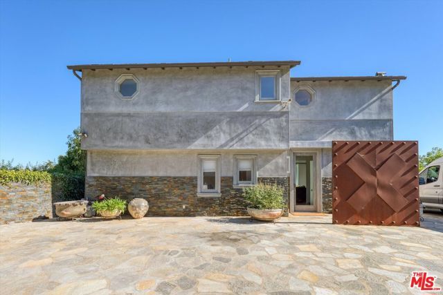 1300 Summitridge Drive, Beverly Hills, CA 90210