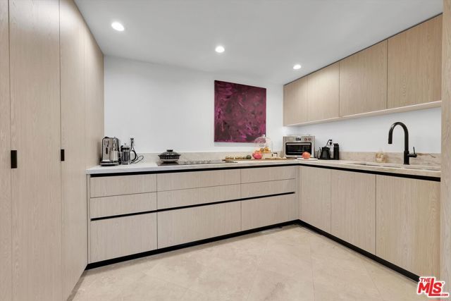 1300 Summitridge Drive, Beverly Hills, CA 90210