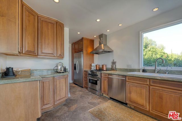 1300 Summitridge Drive, Beverly Hills, CA 90210