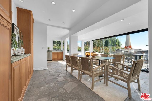 1300 Summitridge Drive, Beverly Hills, CA 90210