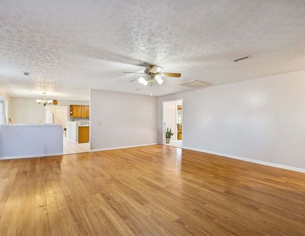 394 Pruett Rd, Dickson, TN 37055