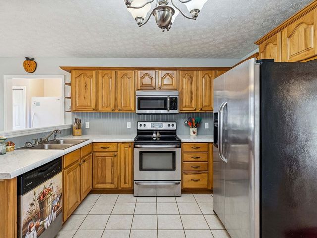 394 Pruett Rd, Dickson, TN 37055