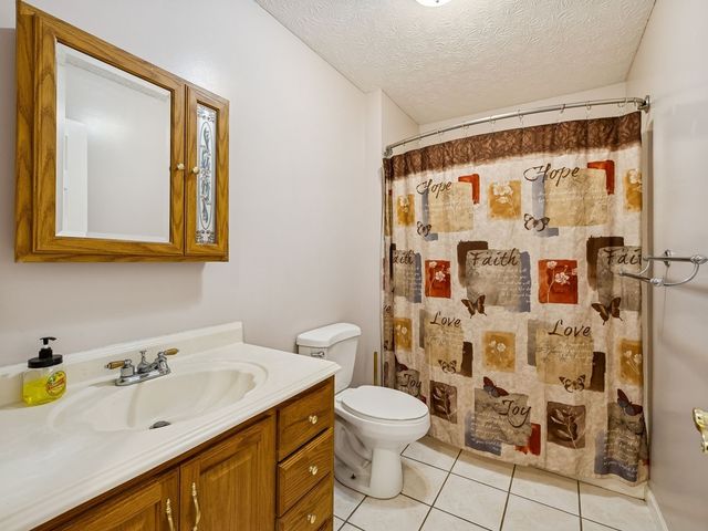 394 Pruett Rd, Dickson, TN 37055