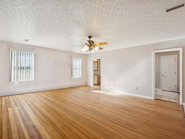 394 Pruett Rd, Dickson, TN 37055