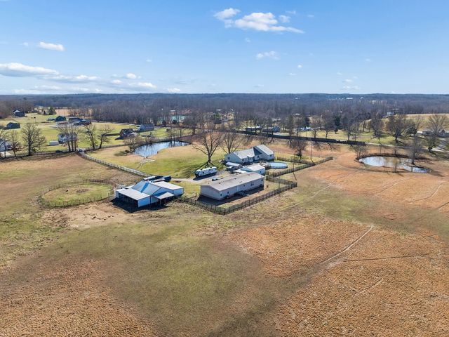 394 Pruett Rd, Dickson, TN 37055