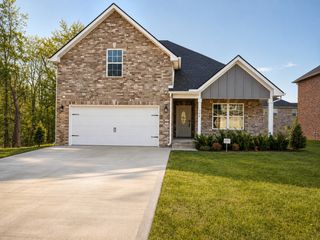 304 Bluebell Dr, Clarksville, TN 37043