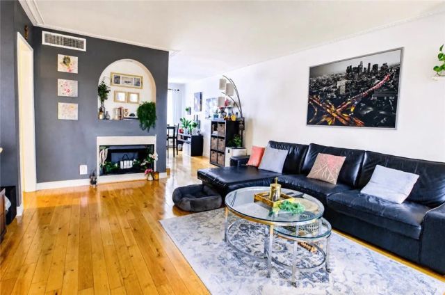 7702 Via Napoli 66, Burbank, CA 91504