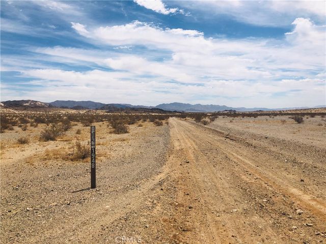 5 Pipeline Road, 29 Palms, CA 92277