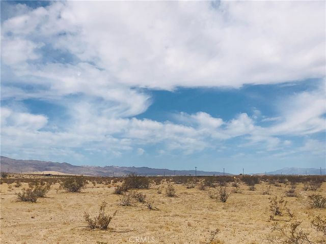 5 Pipeline Road, 29 Palms, CA 92277