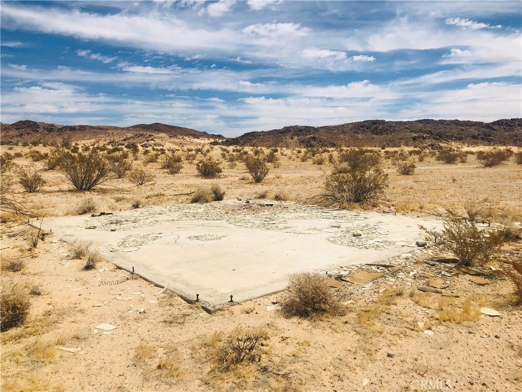 5 Pipeline Road, 29 Palms, CA 92277