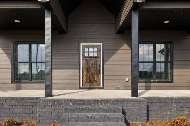 125 Makinley Dr, Lafayette, TN 37083