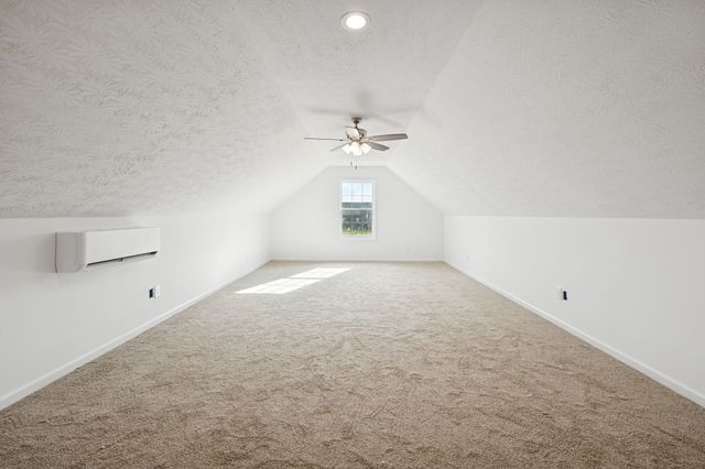 125 Makinley Dr, Lafayette, TN 37083