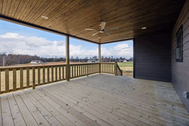 125 Makinley Dr, Lafayette, TN 37083