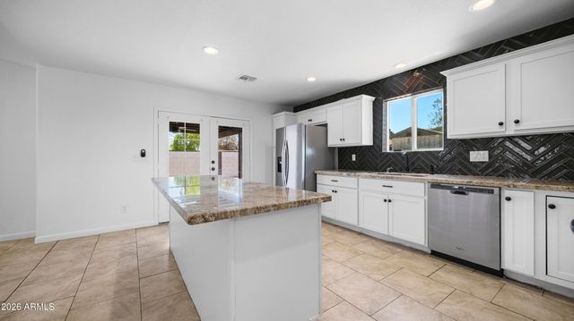 8807 W CATALINA Drive, Phoenix, AZ 85037
