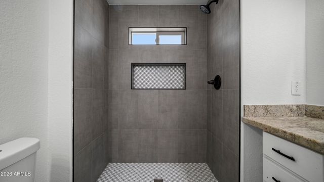 8807 W CATALINA Drive, Phoenix, AZ 85037