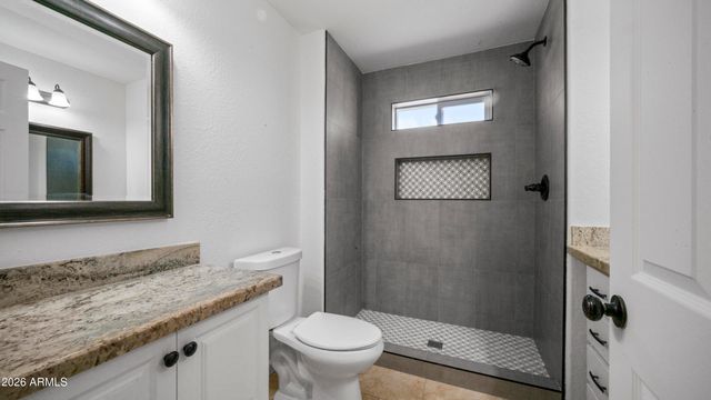 8807 W CATALINA Drive, Phoenix, AZ 85037