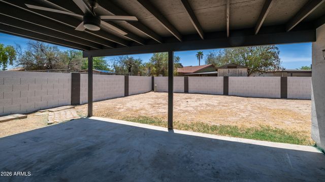 8807 W CATALINA Drive, Phoenix, AZ 85037
