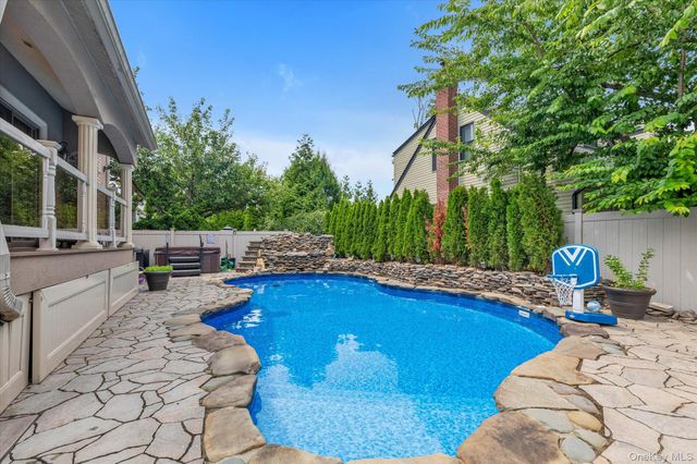 1789 Stuyvesant Avenue, Merrick, NY 11566