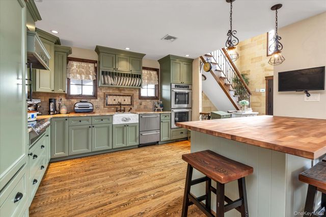 1789 Stuyvesant Avenue, Merrick, NY 11566