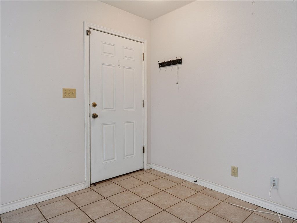 809 N 10th St, Fulton, TX 78358 — photo 5
