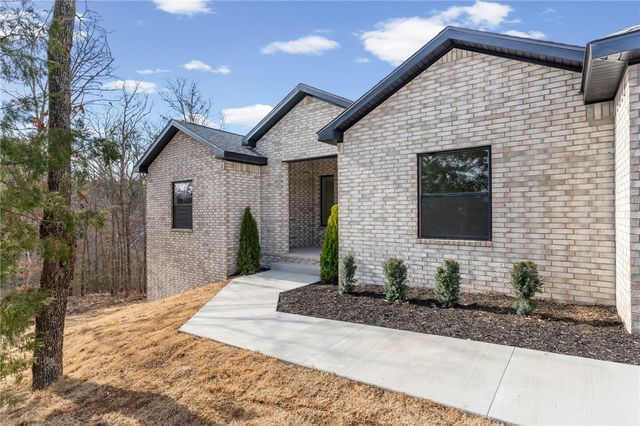 26 Strichen Drive, Bella Vista, AR 72715