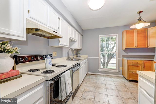 19 SOUTHWARK BRIDGE WAY, Lutherville Timonium, MD 21093