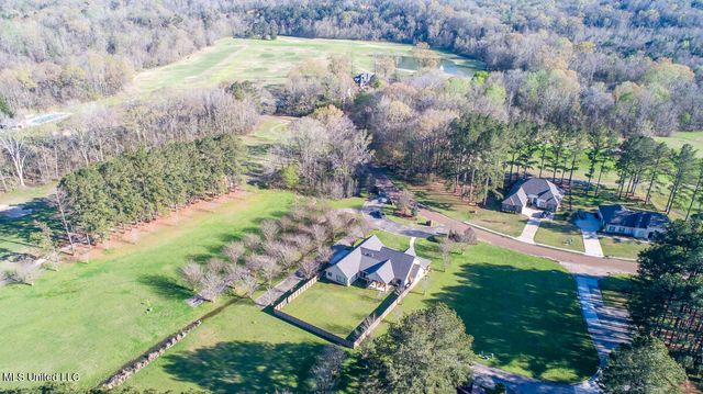 29 Club Drive, Natchez, MS 39120