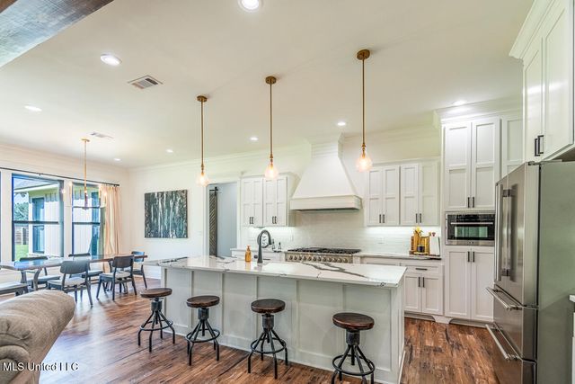 29 Club Drive, Natchez, MS 39120