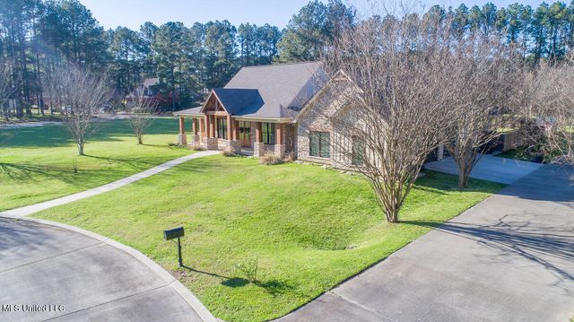 29 Club Drive, Natchez, MS 39120