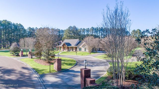 29 Club Drive, Natchez, MS 39120