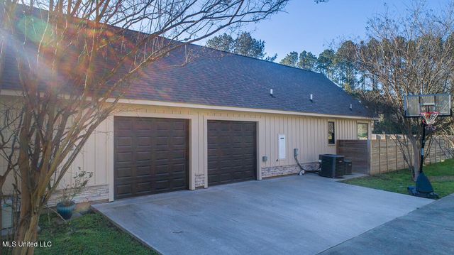 29 Club Drive, Natchez, MS 39120
