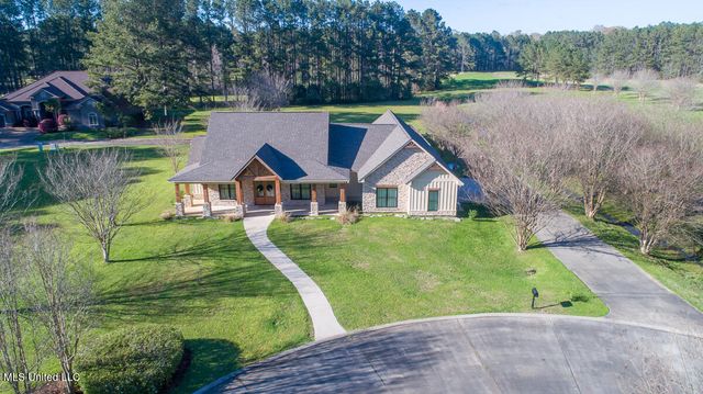 29 Club Drive, Natchez, MS 39120