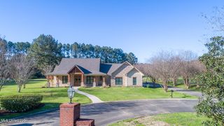 29 Club Drive, Natchez, MS 39120
