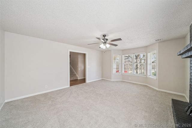 1490 Ash Hollow Street, Catoosa, OK 74015