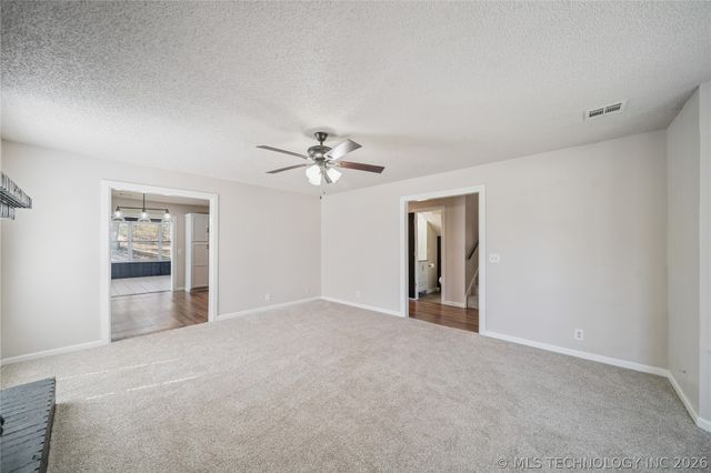 1490 Ash Hollow Street, Catoosa, OK 74015