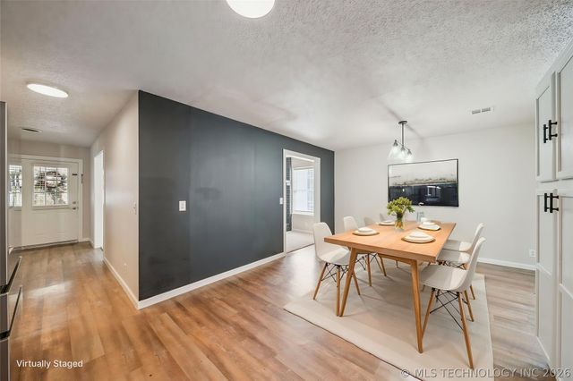 1490 Ash Hollow Street, Catoosa, OK 74015