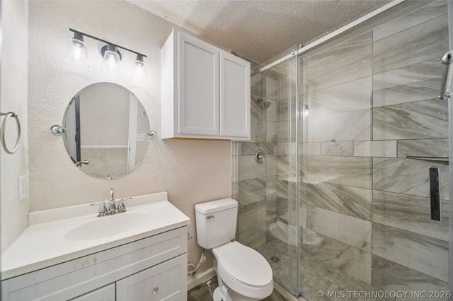 1490 Ash Hollow Street, Catoosa, OK 74015