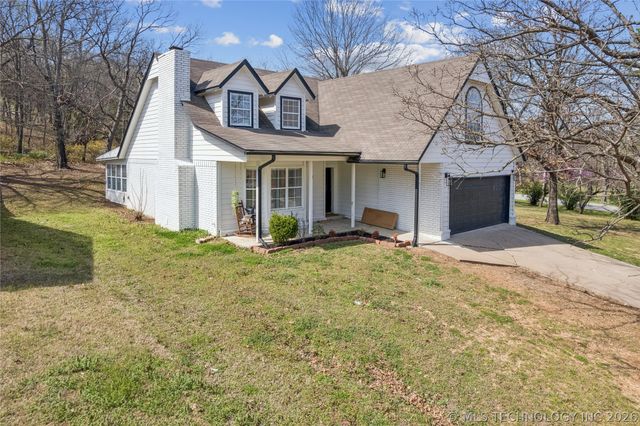1490 Ash Hollow Street, Catoosa, OK 74015