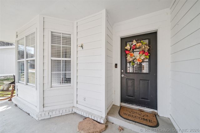 1490 Ash Hollow Street, Catoosa, OK 74015