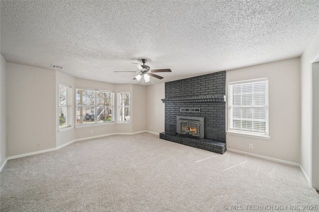 1490 Ash Hollow Street, Catoosa, OK 74015