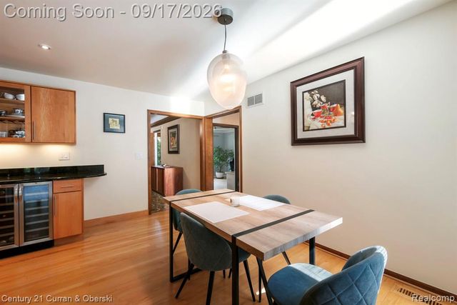 36233 Trenton Court, Farmington Hills, MI 48335