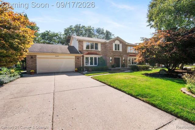 36233 Trenton Court, Farmington Hills, MI 48335