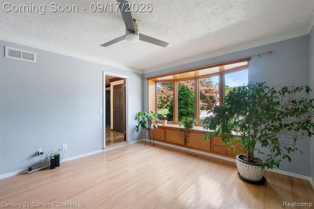 36233 Trenton Court, Farmington Hills, MI 48335