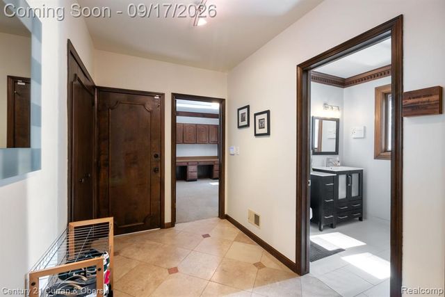 36233 Trenton Court, Farmington Hills, MI 48335