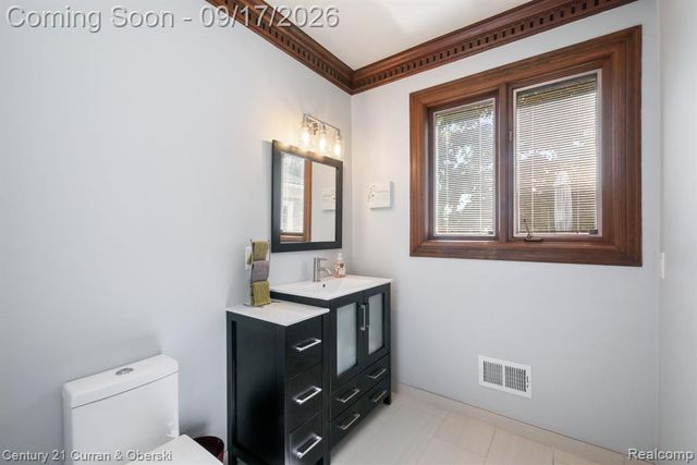 36233 Trenton Court, Farmington Hills, MI 48335