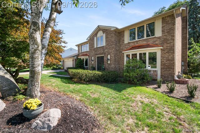 36233 Trenton Court, Farmington Hills, MI 48335