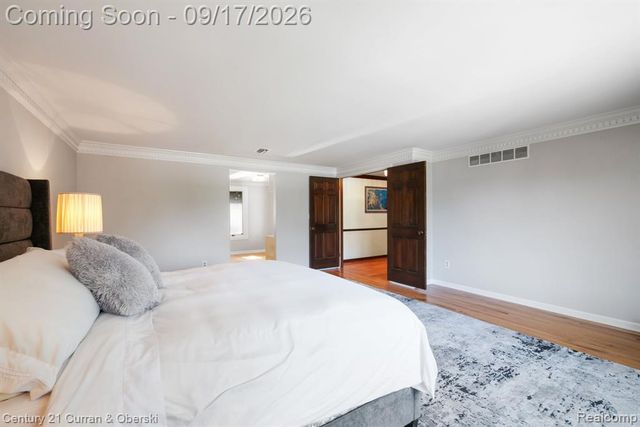 36233 Trenton Court, Farmington Hills, MI 48335