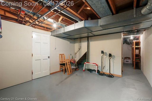 36233 Trenton Court, Farmington Hills, MI 48335