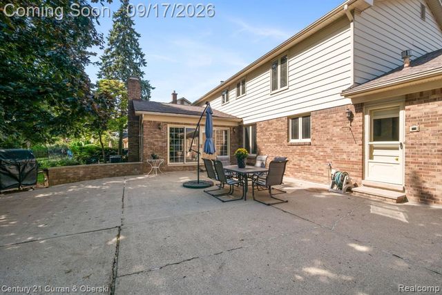 36233 Trenton Court, Farmington Hills, MI 48335