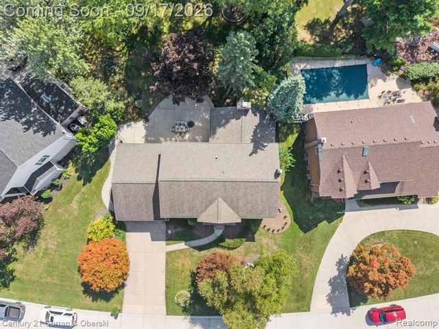 36233 Trenton Court, Farmington Hills, MI 48335